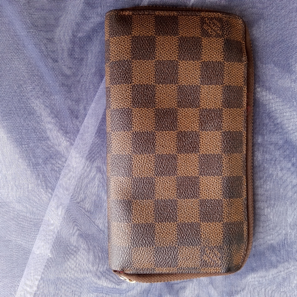 LV Zippy Wallet
